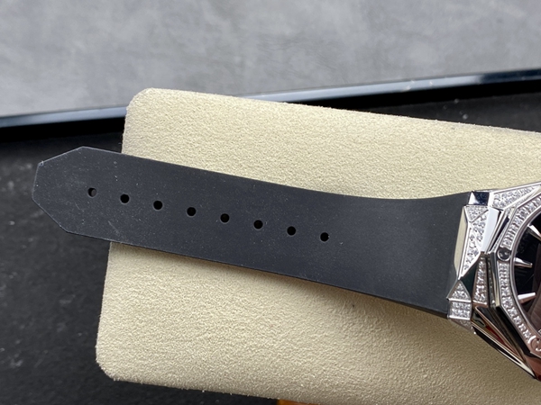 ウブロコピー時計着用イメージ